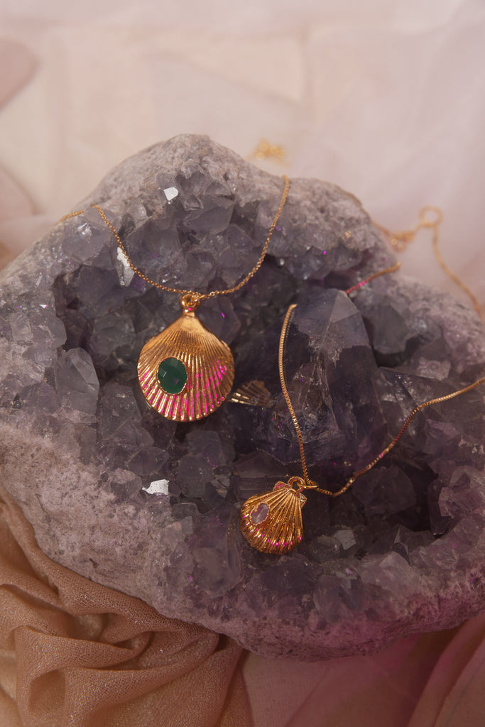 Aphrodite's Shell of Radiance Pendant