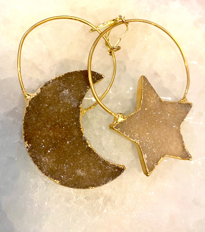 estrella moon and star 14k gold earrings