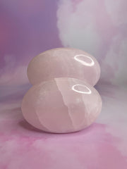 Mangano Calcite Palm Stones